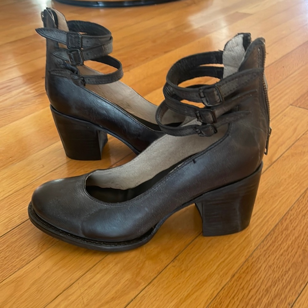 FreeBird Grey worn look block heel MayJanes w back zipper Gently worn inside.